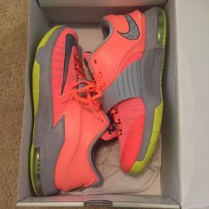 KD's Size 10 US