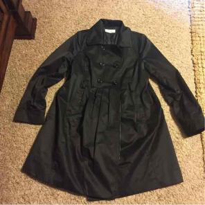 Liz Lange maternity coat
