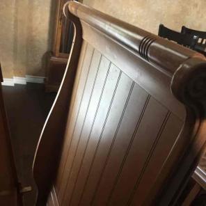 Matching crib and dresser/changing table