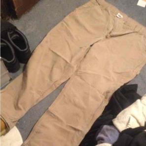 35x30 carhartt kaki pants ! Good cond