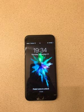 Unlocked iPhone 6- Grey Silver. 32gb