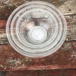 Vintage Pyrex Set Of Three Nesting Bowls
