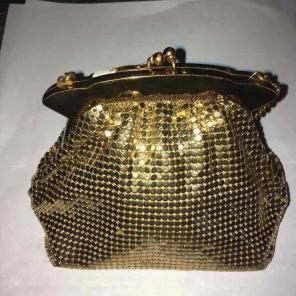 Whiting & Davis gold mesh change purse