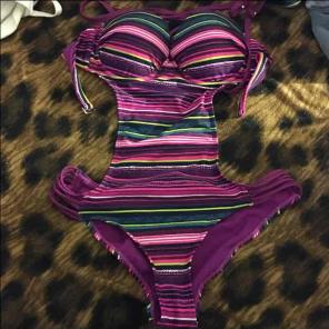 Bathing suit