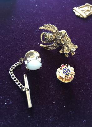 Vintage Men's Tie Pins Gold Asst