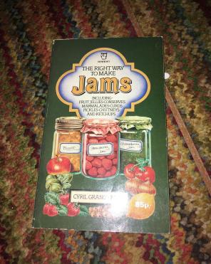 The Right Way To Make Jams Book