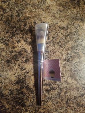 Flawless foundation brush