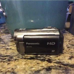 Panasonic hc-v10 Camcorder