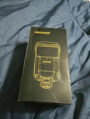 NWT Neewer flash for DSLR Nikon.
