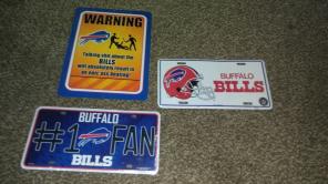 2 Buffalo Bills license plates and sign