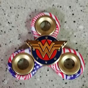 USA FLAG WONDER WOMAN SPINNER
