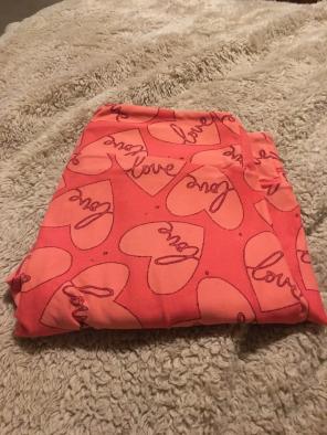 Lularoe TC Hearts Love Leggings