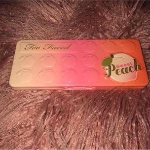 Too Faced Sweet Peach Palette