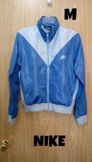 M - Blue Nike windbreaker
