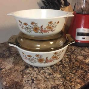 PYREX ENGLAND SET