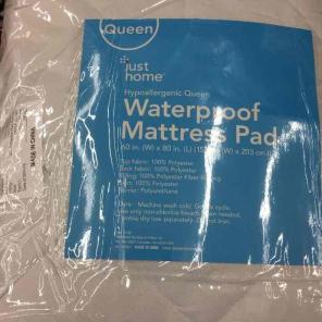 Queen hypoallergenic mattress pad new