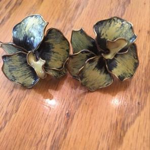 Vintage Clip On Earrings