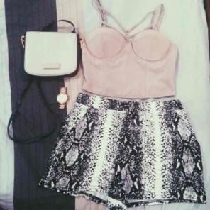 Snakeprint shorts