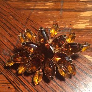 Root beer Color VTG Rhinestone Brooch