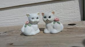 Collectible White Cat S & P Shakers