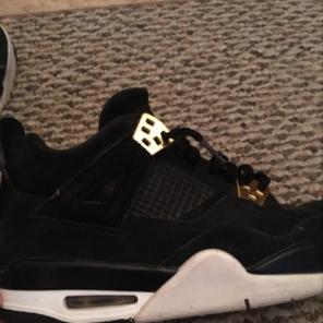 Jordan 4 Royals