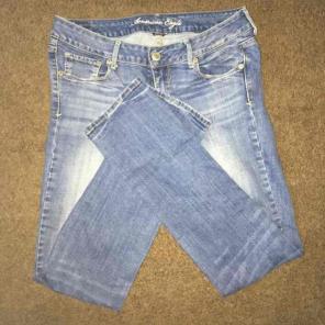 Women's American Eagle Jeans