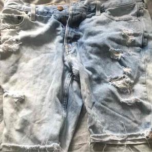 Hollister light washed jean shorts mens