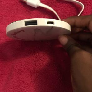 Portable charger / Mirror
