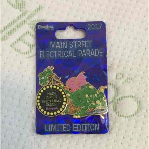 Disneyland pin