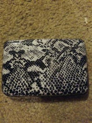 Hard Wallet Case