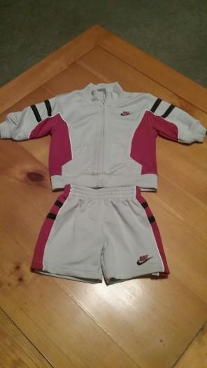 Boy's Nike Outfit Size 12m