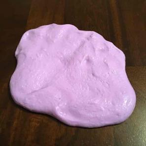 8 oz Strawberry Scented Fluffy Slime
