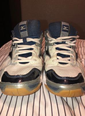 MIZUNO VOLLEYBALL SHOES
