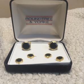 Roundtree & Yorke Gold/Black Onxy Cuffs