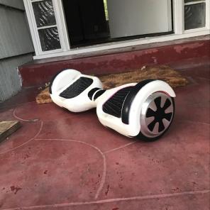SELF BALANCING SEGWAY LIGHTLY USED