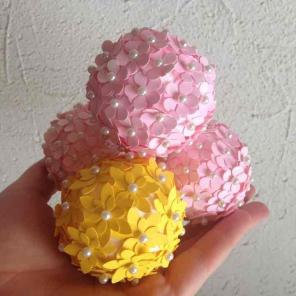 4 mini pomanders