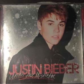 Justin bieber "under the mistletoe"