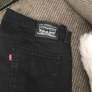 Mens black relaxed levis