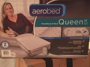 Queen-size Aerobed with Built-in Pump