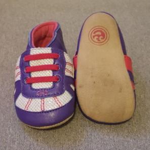 Stride rite infant shoes