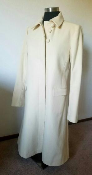 Daks Women's 100% Wool Coat