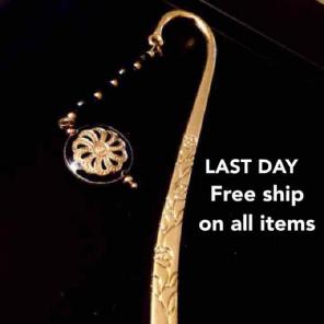 Vintage gold tone hand crafted bookmark
