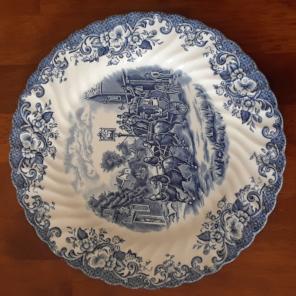 Ceramic tableware