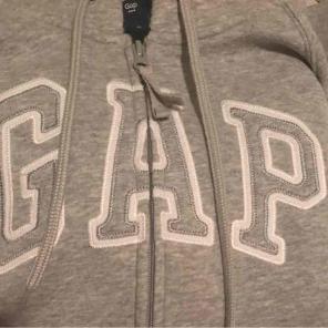 Extra small gap sweater