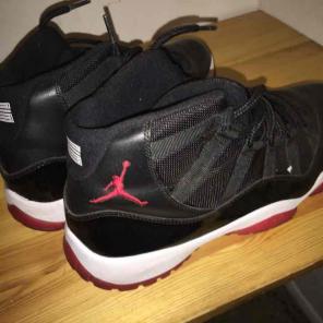 Jordan Retro 11. bred color way. Sz 11.5