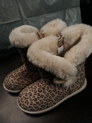 Girl's UGGS style leopard print boots.