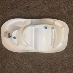 4MOMS Baby Bathtub- Jelian Mercado