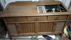 Stereo and record player