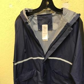 Men's Newer Coleman Rain Coat Size Med