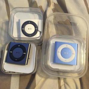 3 brand new iPod shuffles